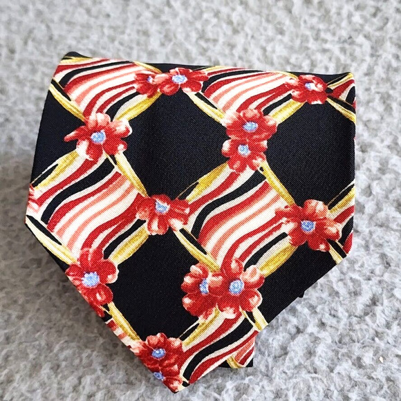 Hugo Boss Necktie Mens 56"L Black Floral Pattern Silk made in Italy Quiet Luxury - Picture 3 of 12